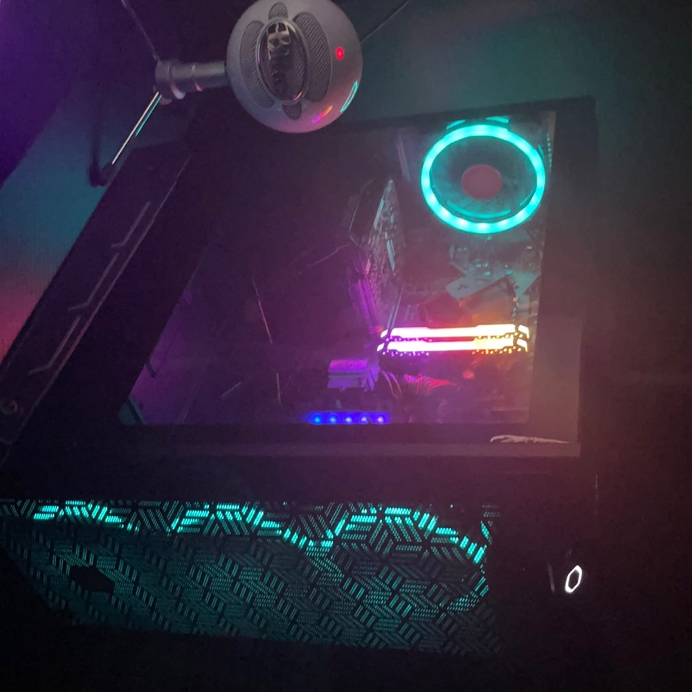 I’m selling my whole gaming setup, dm me